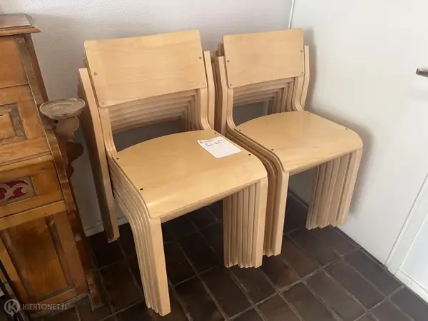 Isku tuolit 13kpl (nro 36) tila 1 krs. 312K