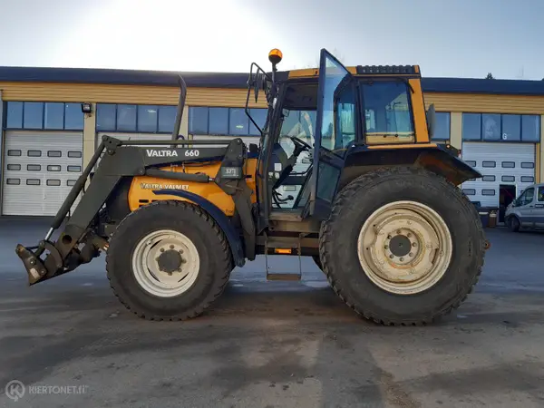 Valtra 660 6800-4-4X4/233