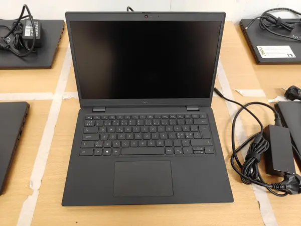 Dell 3420 kannettava tietokone (nro 14.)