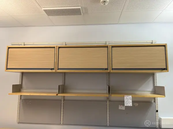 Martela rulokaapit ja hyllyt kiskoilla 3kpl (nro 63) tila E2 Dialyysi 020b