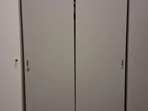 Iskun kaapit 2 kpl
