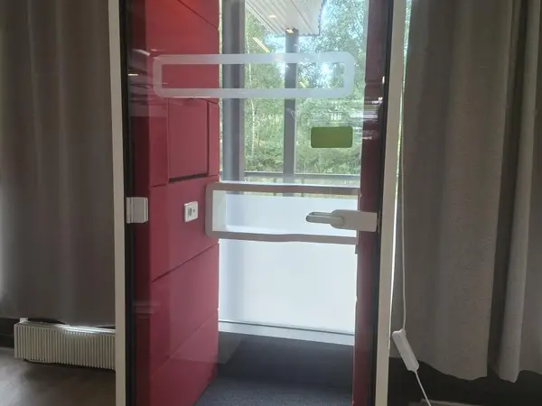 Puhelinkoppi Mikomax, punainen