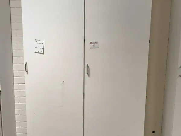 Kaappisängyt 2 kpl (nro 99) tila 1. Huone 12