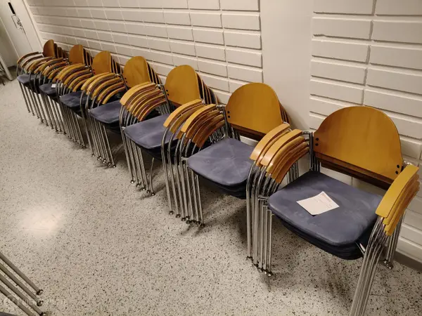 Martela tuolit 28 kpl (nro 315) tila S2 Aula