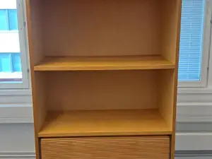 Rulohyllykaappi (nro 106/49)