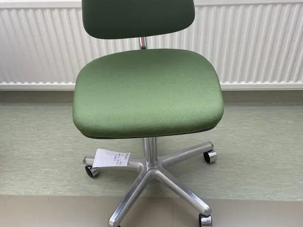 TYÖTUOLI (nro 170) tila F2 Yhtymähallinto 029
