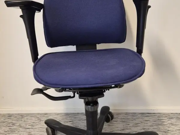 Kinnarps työtuoli (nro 21) tila 5 Aula