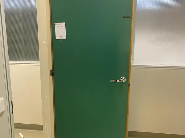 Ovi (nro 24) tila Äidinmaitokeskus 056