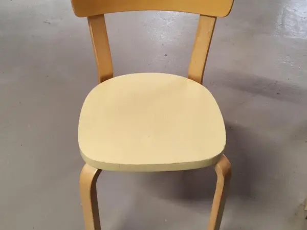 Lasten tuoli