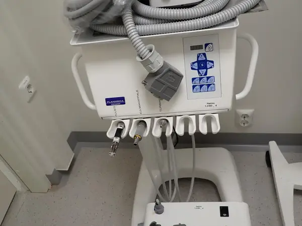Planmeca Compact hammashoitoyksikkö (1.318/D_4)
