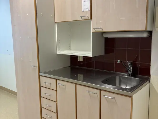 Kaapisto altaalla + hana (nro 51) tila 1.krs Kanslia