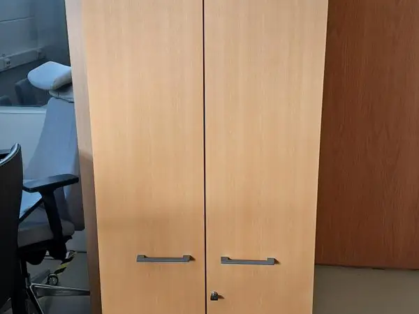 Vaatekaappi (nro 1349)