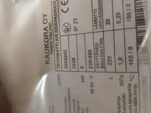 Jäspi Tehowatti Air-ilmavesilämpöpumppu sekä Nibe UKV100 puskurivaraaja