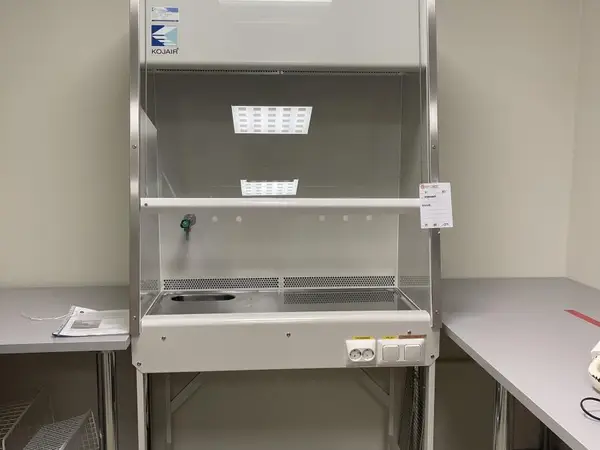 Kojair vetokaappi (nro 41) tila F1 Fysiologia 021
