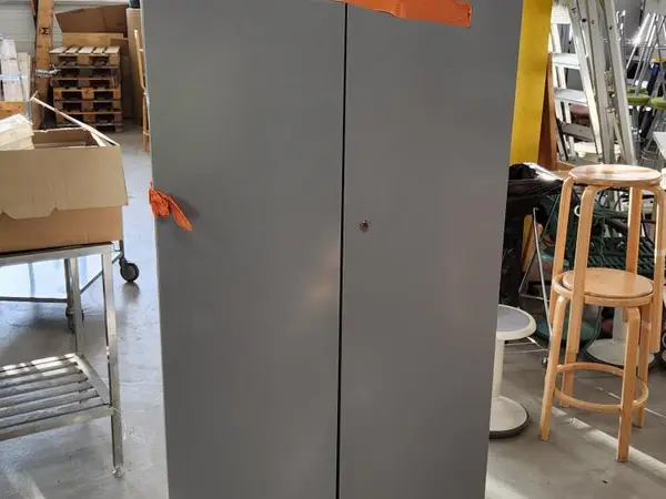 Peltikaappi Treston (nro 202)