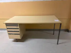 Työpöytä (nro 313) tila K1 K
