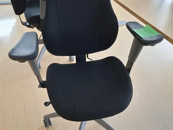 Isku työtuoli musta nro5
