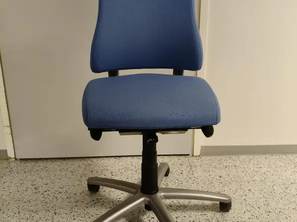 Martela työtuoli, sininen (nro 3) tila S2 Aula