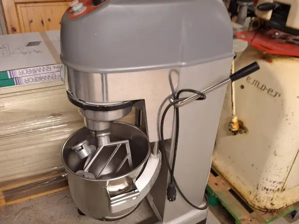 Yleiskone Electrolux XBE 30