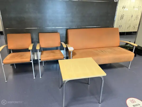 Sohvaryhmä (nro 39) tila E2 Dialyysi 024