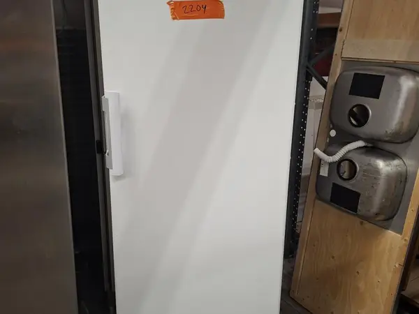 Jääkaappi (2204)