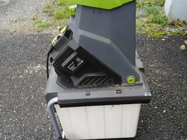 Grouw garden shredder