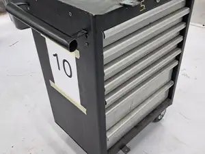Työkaluvaunu 10
