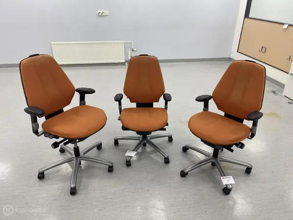 Martela työtuolit 3 kpl (nro 117) tila E2 Dialyysi 179
