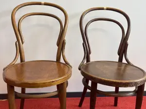 Thonet wieniläistuolit 2 kpl (nro 372) erä 5