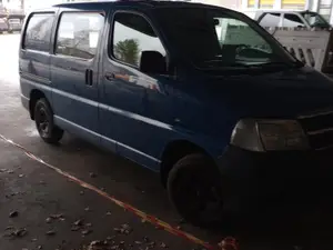 Toyota Hiace, 2011, 2,5l, Diesel, 301 tkm