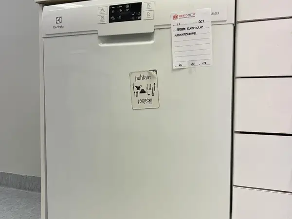 Electrolux astianpesukone (nro 77) tila E1 Teho ja valvonta 007