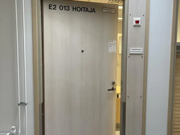 Äänieristys- ja palo-ovi (nro 11) tila E2 ortopedia 013