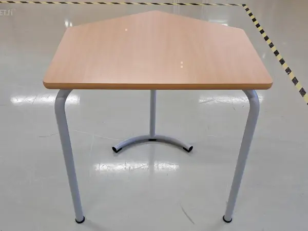 Pöytä (nro 1144)