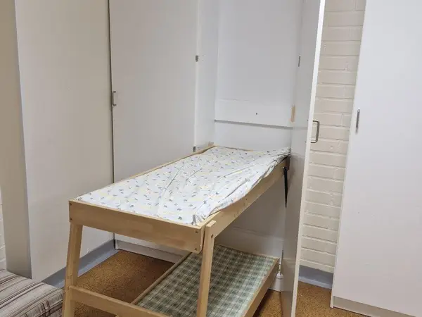 Kaappisängyt 2 kpl (nro 98) tila 1. Huone 12