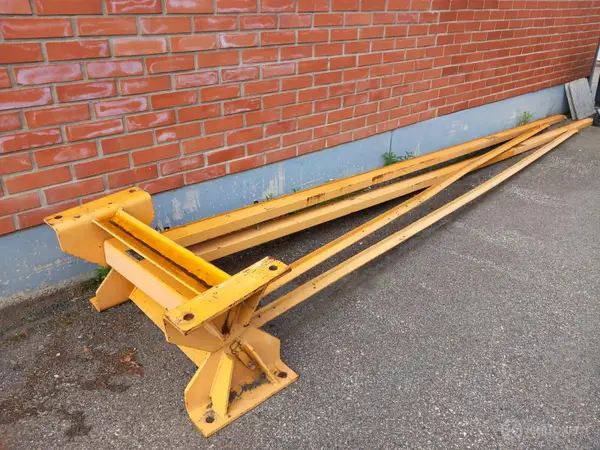 Hitsauskoneen keventimen puomi uuteen käyttöön (ei rakenne- tai valmistustodistuksia)