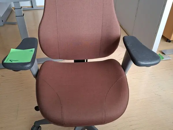 Isku työtuoli ruskea nro1