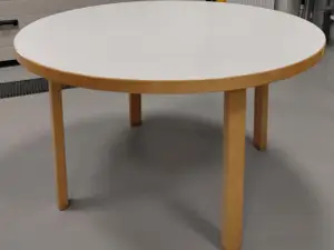 Artek 91 ruokapöytä
