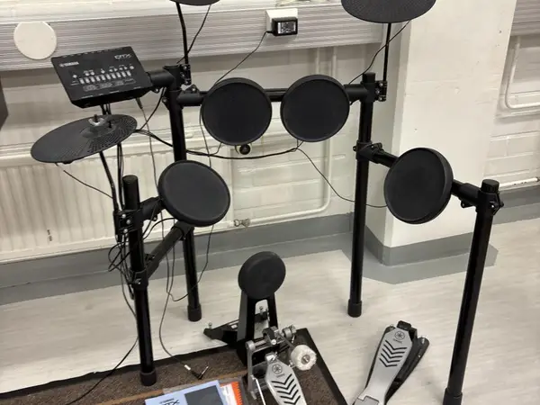 Yamaha DTX sähkö-rummut (nro 346) tila K1 K
