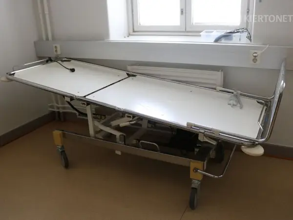 Sairaalasänky (nro 113.) sijainti KS41.42 Keskitalo